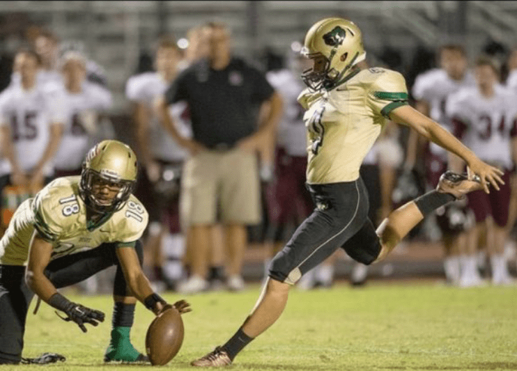 Becca Longo becomes first woman female to sign Division II football ncaa scholarship.